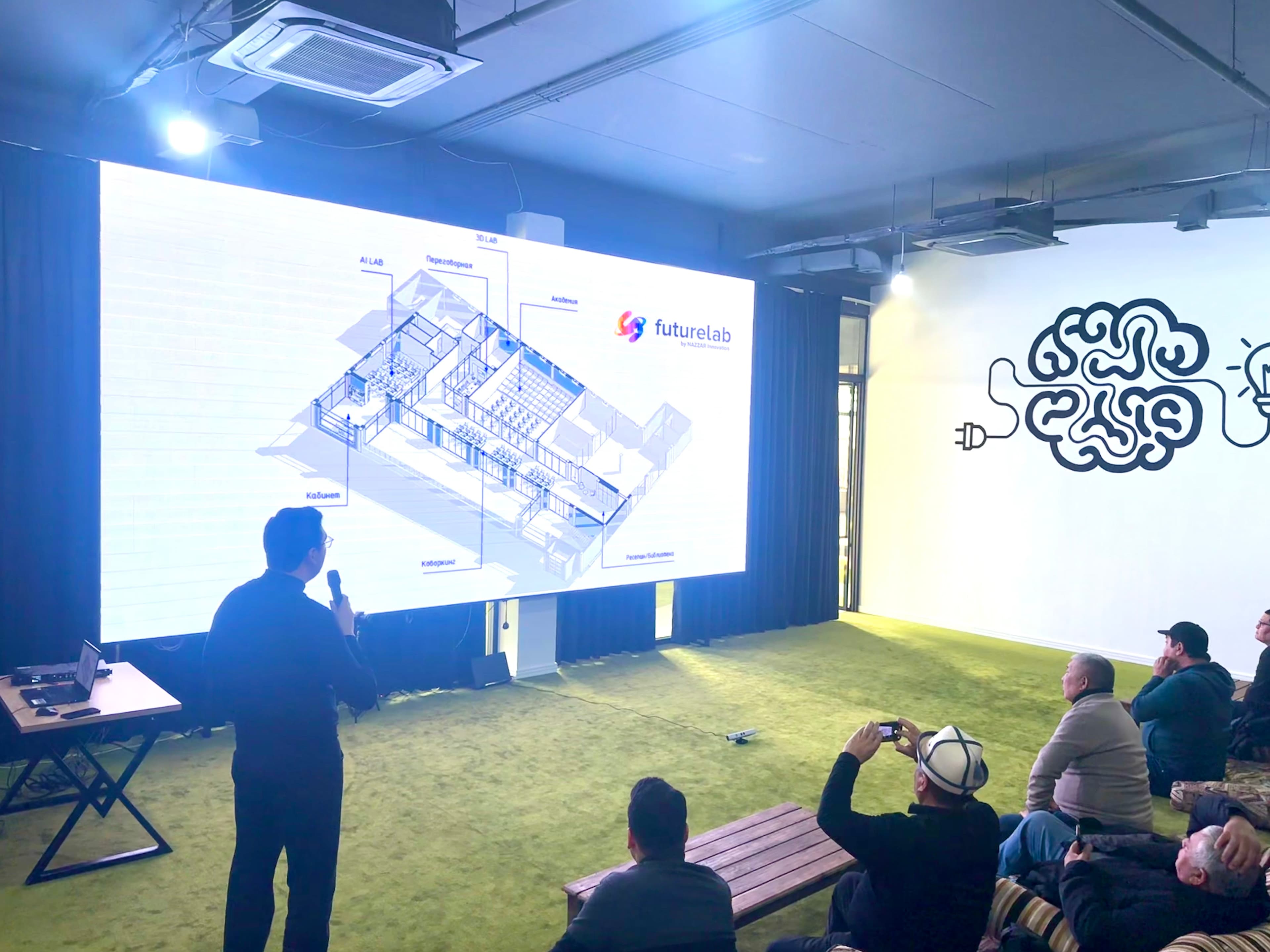 FutureLab jamoasi AI, AR/VR, 3D va WebAR-loyihasi ustida ishlamoqda